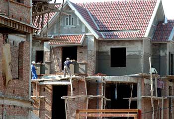 Bất động sản Hà Nội đang sốt ảo, giá tăng ở nhiều khu  vực.